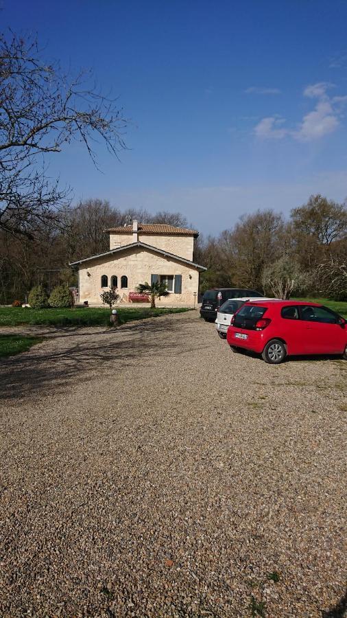 Domaine Verte Vallee Lignan-de-Bordeaux Exterior foto